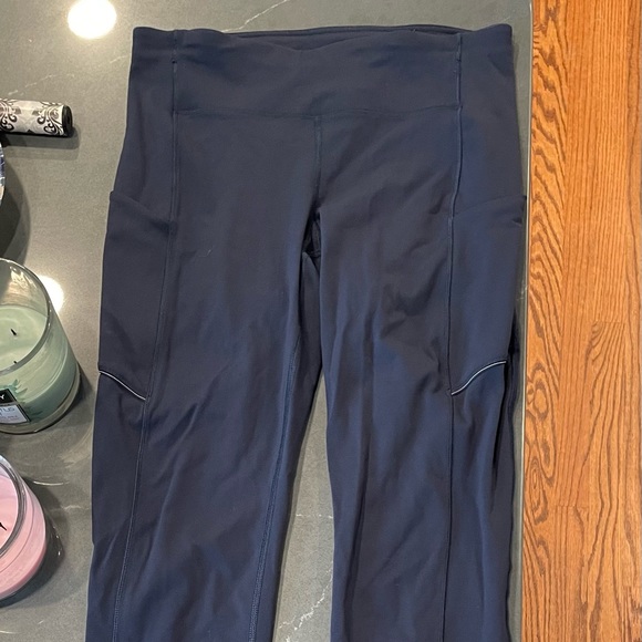 LULU LEMON FULL LENGTH LEGGINGS - Picture 2 of 5